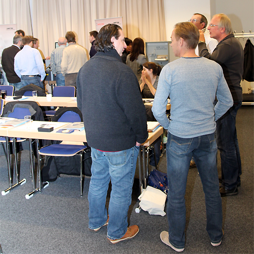 Gespräche untereinander am Rande des Tages Seminar Spektrometrie März 2015